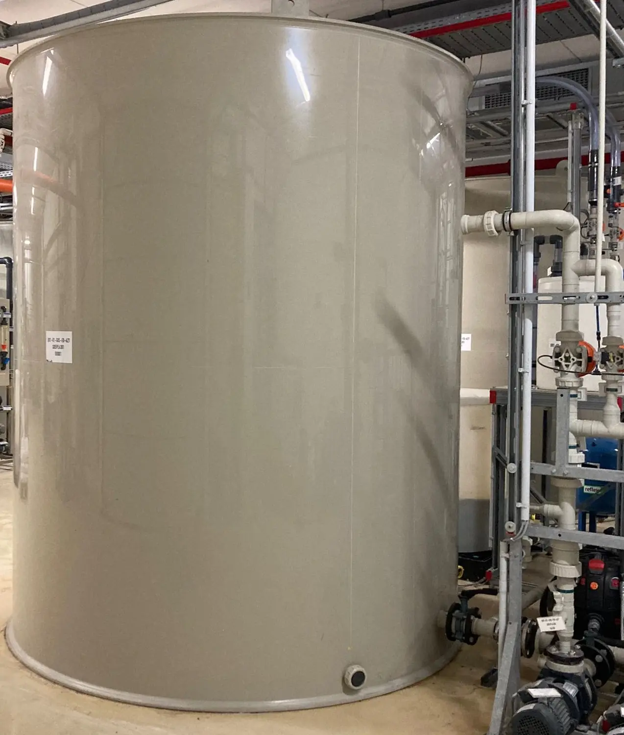 SJI GmbH - Behältermontage, -demontage